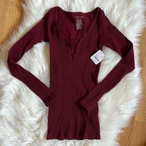 NWT 🏷️ Free People Ribbed Stretch Long Sleeve Top